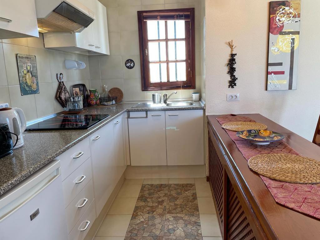 The White Dragos With Ocean View - Ac - Private Pool Apartment Tias Bagian luar foto