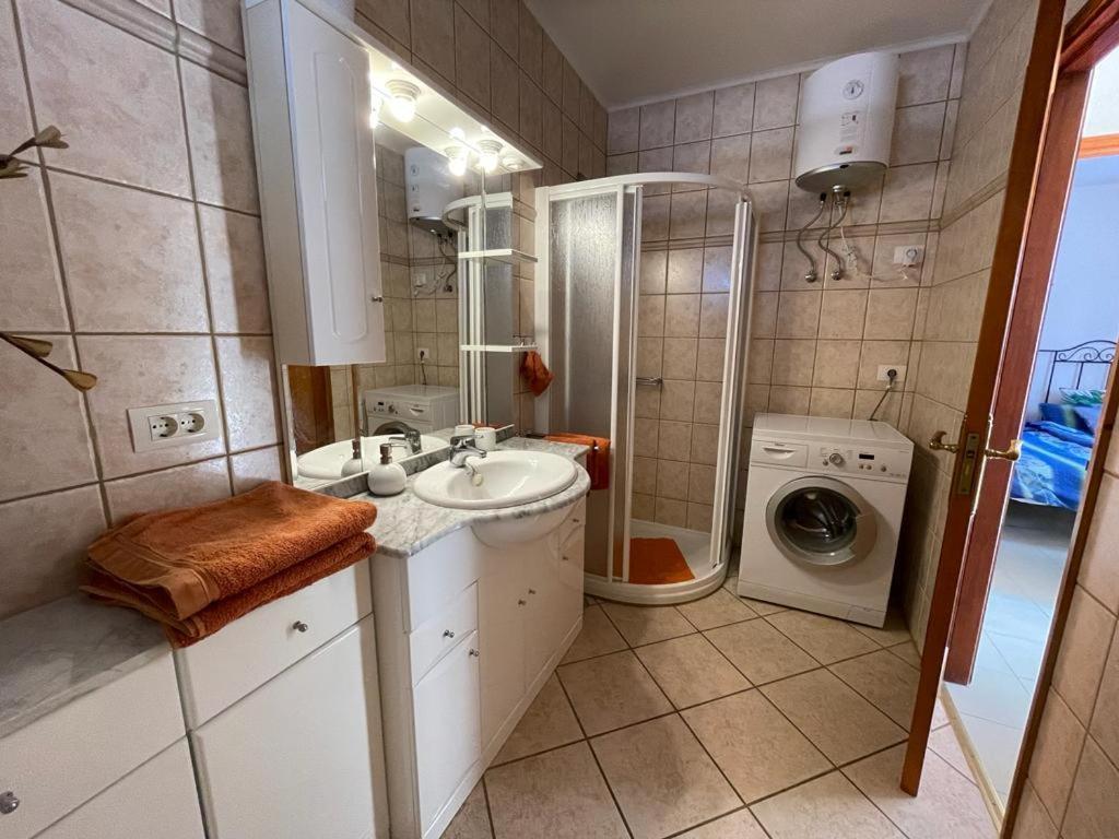 The White Dragos With Ocean View - Ac - Private Pool Apartment Tias Bagian luar foto
